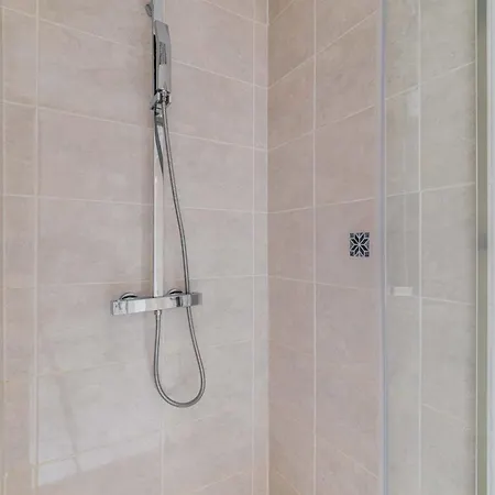 Appartamento 60m2 Refait A Neuf - 12 - 4p *
